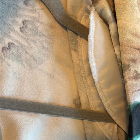 Elegant Tie-Dye Robe - Picture 6 of 9